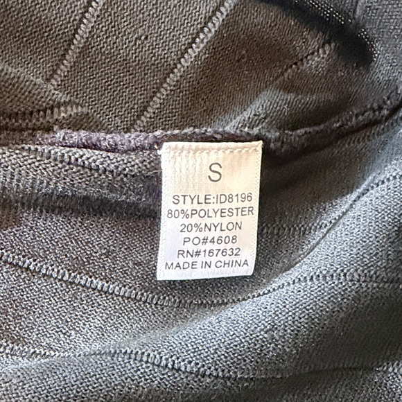 Chic Black Ribbed Mini Dress - Picture 3 of 4